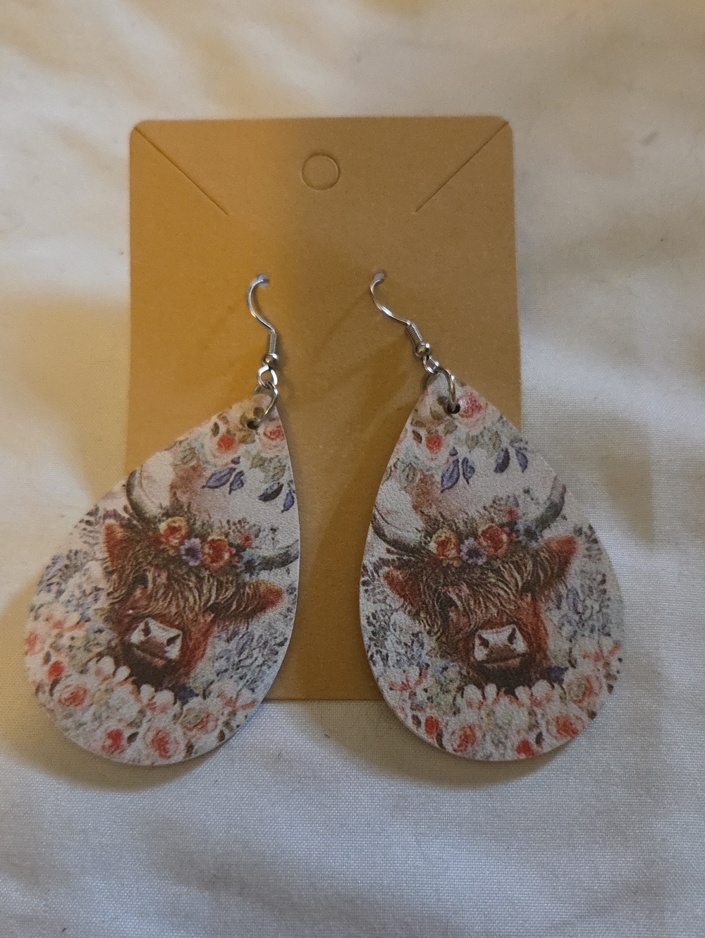 Floral Highland Cow Teardrop Earrings - Cream & Brown